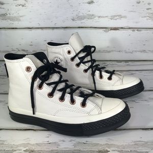 Converse Hi-Top White Leather Mountain Club shoes